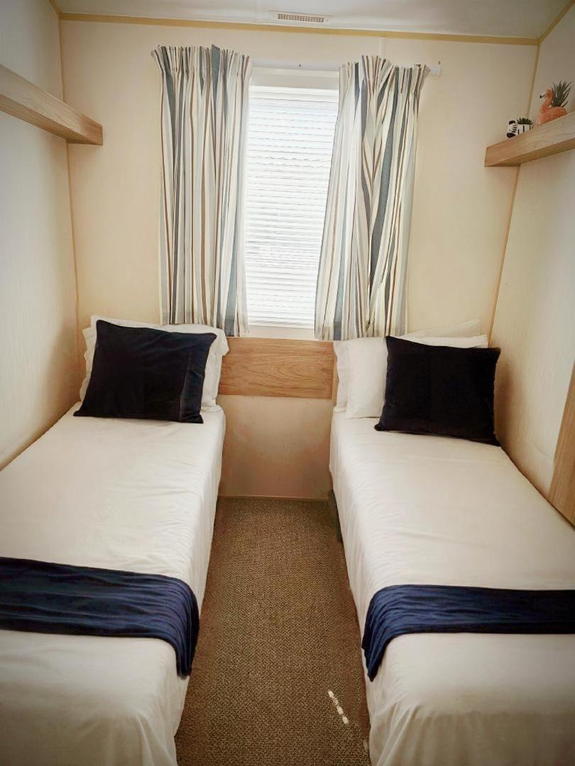 Lyon'S Robin Hood Rhyl Caravan Sbw Екстериор снимка